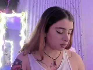 Camsoda Free Live Porn of naomy-tay