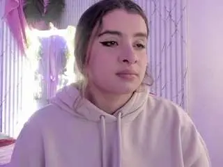Camsoda Nude Webcam of naomy-tay