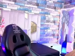 Camsoda Sex Cam of amhira-tay
