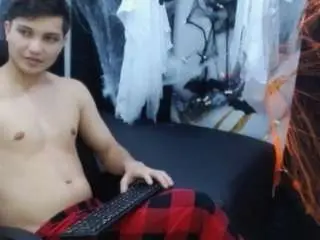 Camsoda Sex Cam of tommydans