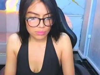 Camsoda Nude Webcam of chartlottee-b