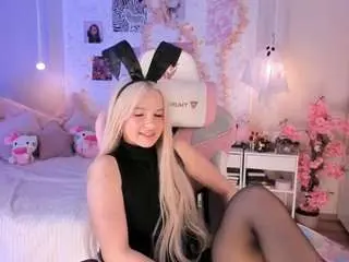 Camsoda Adult Webcams of elara-vee