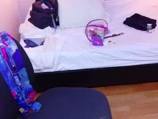 Camsoda Adult Webcams of hugeass-destroyer