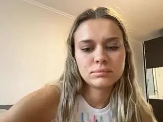 Camsoda Nude Webcam of florinebaile
