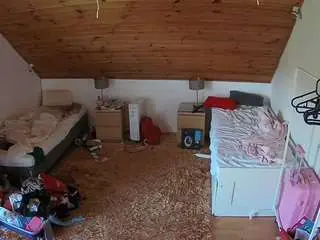 Camsoda Free Live Porn of voyeurcam-julmodels-whitebed-3