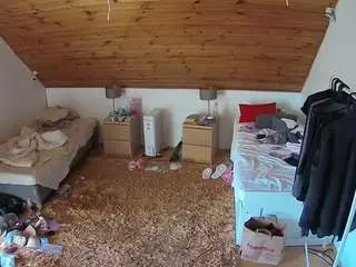 Camsoda Adult Webcam of voyeurcam-julmodels-whitebed-3