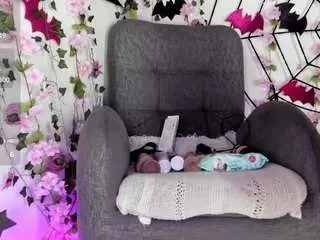 Camsoda Free Porn Cam of sarayy-jones