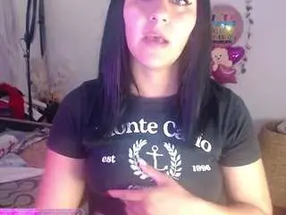 Camsoda Nude Webcam of hilari18