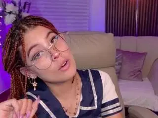 Camsoda Adult Webcam of dahliia-grey