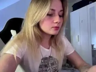 Camsoda Watch Live Sex Cams of freddachase