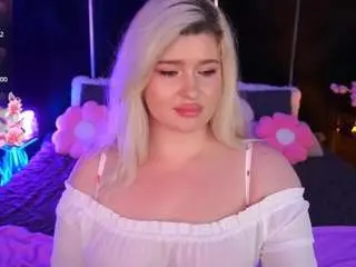 Camsoda Adult Video Chat of cocosecretss