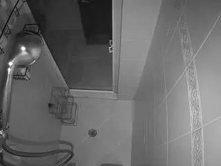 Camsoda Private Sex Chat of voyeurcam-baileybase-shower