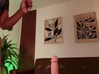 Camsoda Free Live Porn of hillary-queen