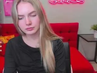 Camsoda Free Porn Cam of evelineamore
