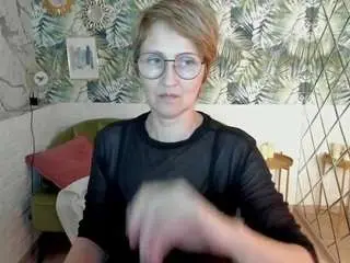 Camsoda Free Porn Cam of parischerry