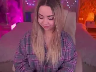 Camsoda Nude Webcam of susiegirll