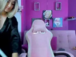 Camsoda Private Sex Chat of isabellaa-joness