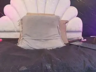 Camsoda Watch Live Sex Cams of miaabrownn
