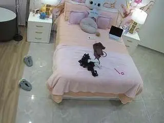 Camsoda Live Sex Cam of voyeurcam-casa-salsa-bedroom-6