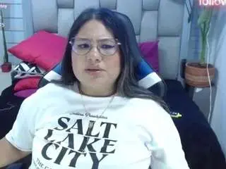 Camsoda Nude Webcam of evelinzaens