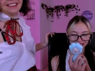 Camsoda Nude Webcam of mia-mooon