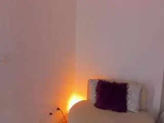 Camsoda Sex Cam of luisah-at-home
