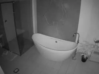 Camsoda Free Porn Cam of voyeurcam-casa-salsa-bathroom-5