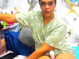 Camsoda Free Porn Cam of indiandesire4u69