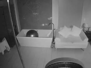 Camsoda Live Sex of voyeurcam-casa-salsa-bathroom-3
