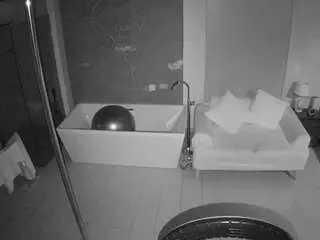 Camsoda Free Porn Cam of voyeurcam-casa-salsa-bathroom-3