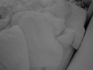 Camsoda Free Porn Cam of voyeurcam-julmodels-whitebed-4