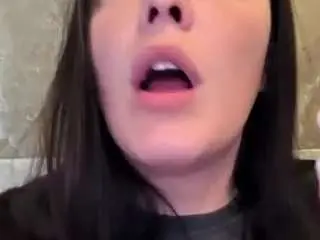 Camsoda Nude Webcam of britneyquenn18