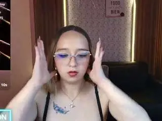 Camsoda Adult Webcams of liaaroberts