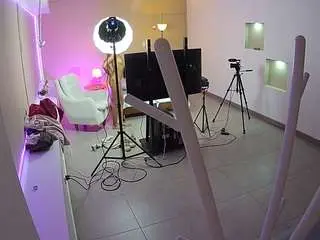 Camsoda Nude Webcam of voyeurcam-jb-room-1