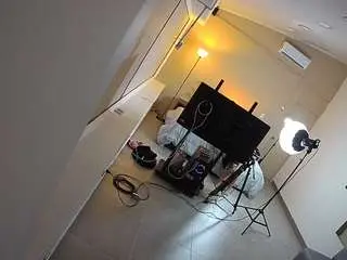 Camsoda Adult Video Chat of voyeurcam-jb-room-1