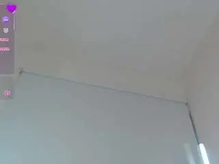 Camsoda Free Porn Cam of genesismoretz