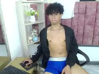 Camsoda Watch Live Sex Cams of blakesttone