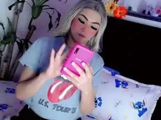 Camsoda Best Webcam of apriljades18