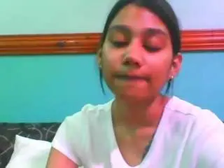 Camsoda Free Porn Cam of prettysmileaaliyah