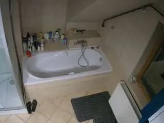 Camsoda Best Webcam of voyeurcam-julmodels-bath-2nd-1