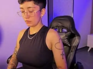 Camsoda Watch Live Sex Cams of nelly-swan