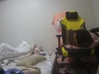 Camsoda Adult Video Chat of voyeurcam-sexy-little-ana-01