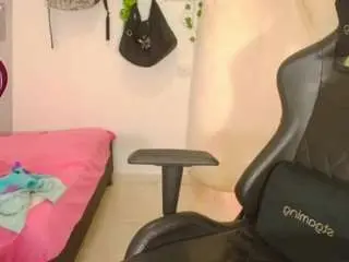 Camsoda Nude Webcam of aleskha-1