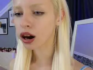Camsoda Adult Webcam of naomi-demio