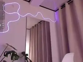 Camsoda Free Porn Cam of allison-alahia