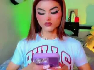 Camsoda Free Live Porn of chloe-hot-xxx