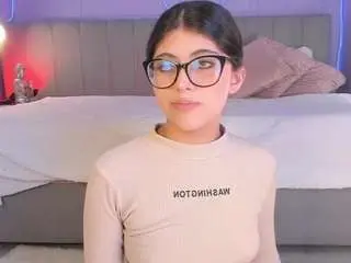 Camsoda Watch Live Sex Cams of corinne-benson