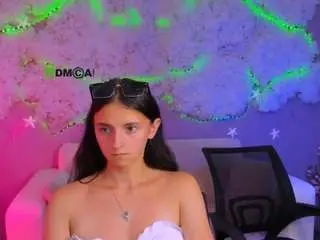 Camsoda Nude Webcam of anneta-moon1