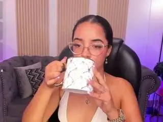 Camsoda Sex Cam of alana-martiins