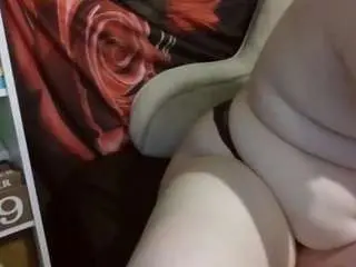Camsoda Sex Cam of average-girl